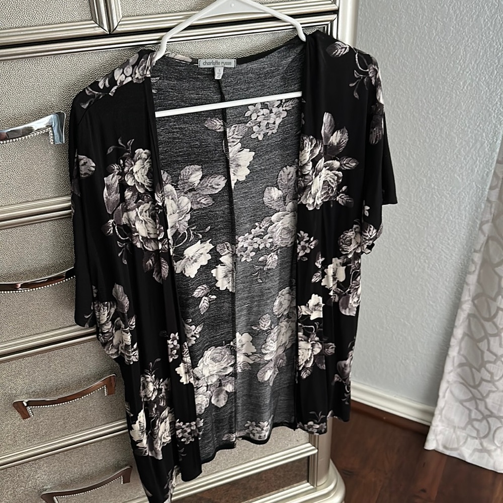 Size small black and white rose patterned light weight cardigan